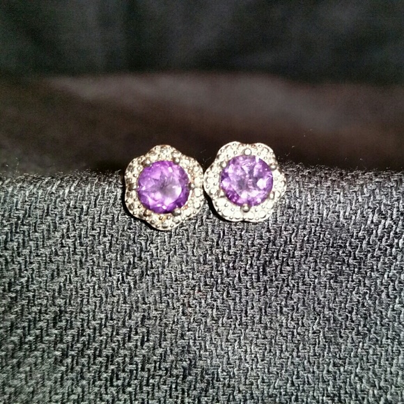 Handmade Jewelry - WGP .925 Silver Amethyst Flower Post Earrings